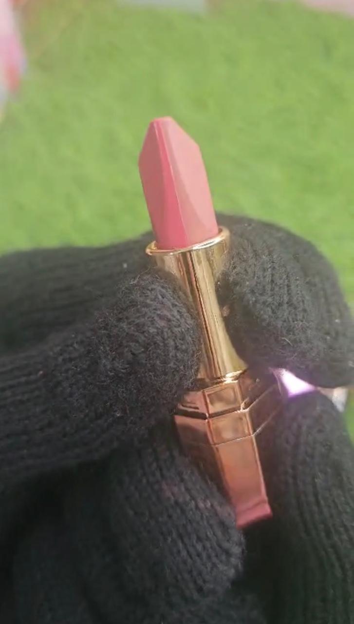 Pocket Kiss – 2-in-1 Lipstick